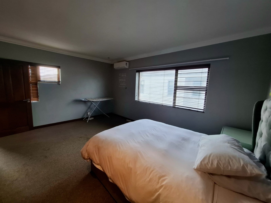4 Bedroom Property for Sale in Haasendal Western Cape